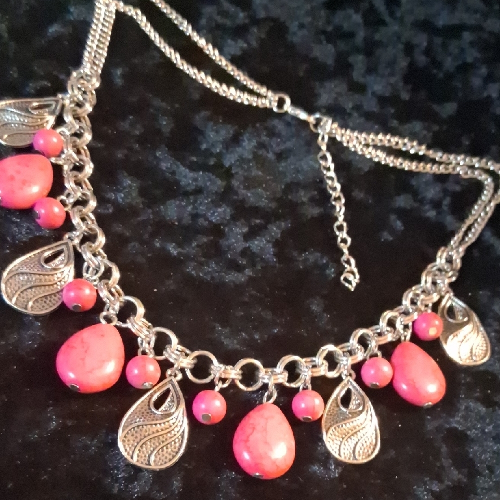 Elegant Silver and Pink Necklace 18+2 In Long.